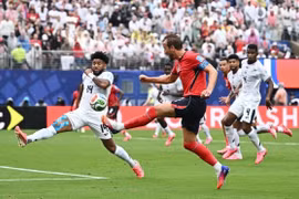 Harry Kane “nổ súng” giúp đội tuyển Anh giữ ngôi đầu