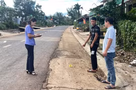 Bắt đối tượng cướp giật điện thoại tại xã Chư Prông.