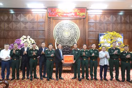 Chủ tịch UBND tỉnh Phạm Anh Tuấn chúc Tết các đơn vị quân đội và doanh nghiệp ở khu vực Tây Gia Lai