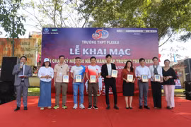 Khai mạc Giải chạy kỷ niệm 50 năm thành lập Trường THPT Pleiku
