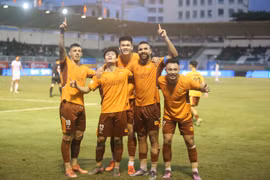 HAGL đã giữ lại 1 điểm quý giá trước Nam Định.
