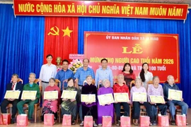 Xã Ia Hiao tổ chức mừng thọ 127 người cao tuổi 