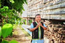 Kể chuyện buôn làng bằng thanh âm sáo trúc