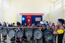 Đoàn xã Ia Dreh ra mắt Câu lạc bộ cồng chiêng thanh thiếu nhi 