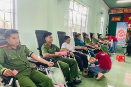 Tiếp nhận 211 đơn vị máu tại ngày hội hiến máu tình nguyện
