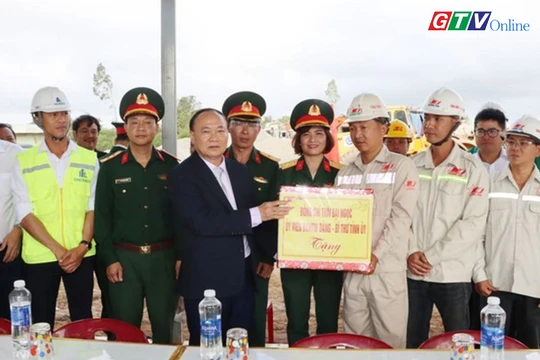 Toàn cảnh Gia Lai 24h: Bí thư Tỉnh ủy Thái Đại Ngọc thăm công trường đường băng số 2 Cảng Hàng không Phù Cát