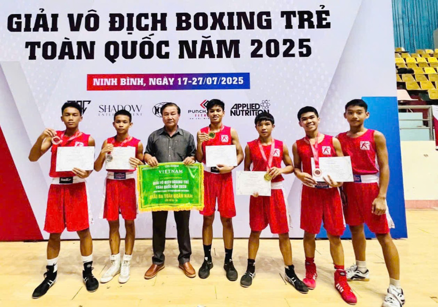 Gia Lai xếp thứ ba toàn đoàn nội dung nam lứa tuổi 13 - 14, với 2 huy chương vàng, 2 huy chương bạc và 3 huy chương bạc. Ảnh: ĐVCC 1.jpg