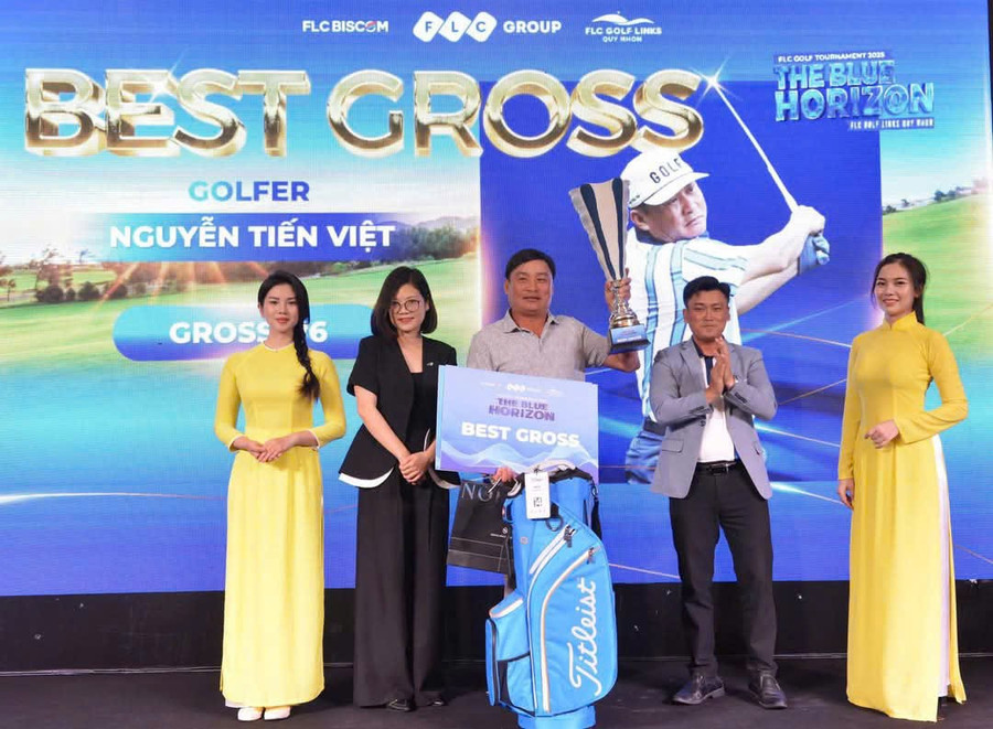 VĐV Nguyễn Tiến Việt giành ngôi vô địch (Best Gross) với thành tích 76 gậy tại Giải FLC Golf tournament - The Blue Horizon 2025, diễn ra tại tại sân FLC Golf Links Quy Nhơn. Ảnh: BTC cung cấp 4-1.jpg