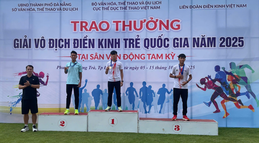 VĐV Lê Hoàng Tân giành HCB ở nội dung chạy 5.000 m. Ảnh: ĐVCC dien-kinh-gia-lai-4.jpg