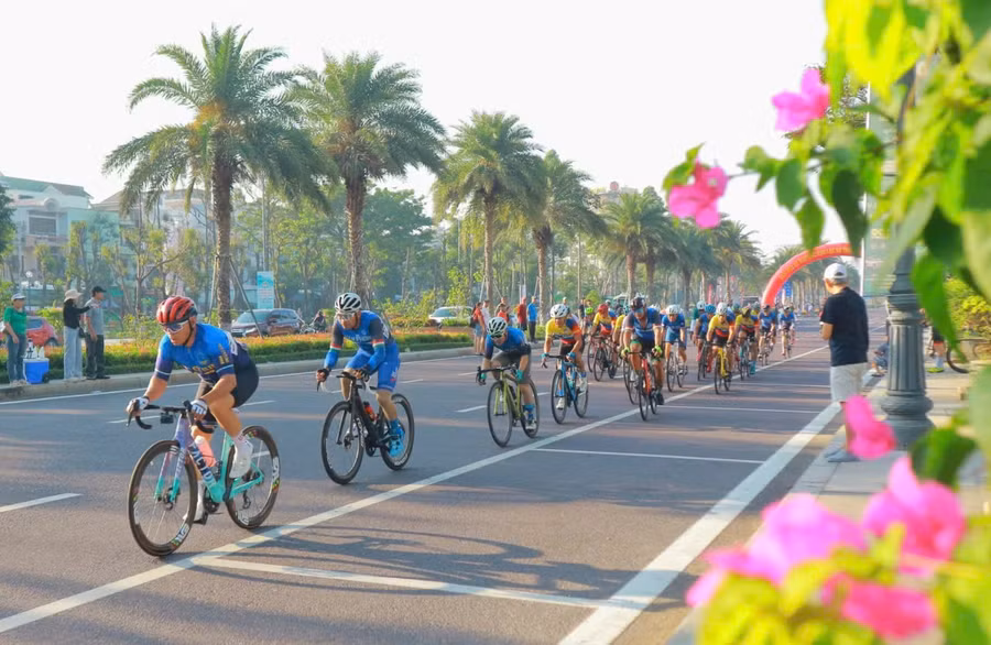 giai-dua-xe-dap-cac-clb-tinh-gia-lai-mo-rong-18.jpg