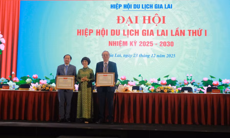 dai-hoi-hiep-hoi-du-lich-gia-lai-lan-thu-i-7.jpg