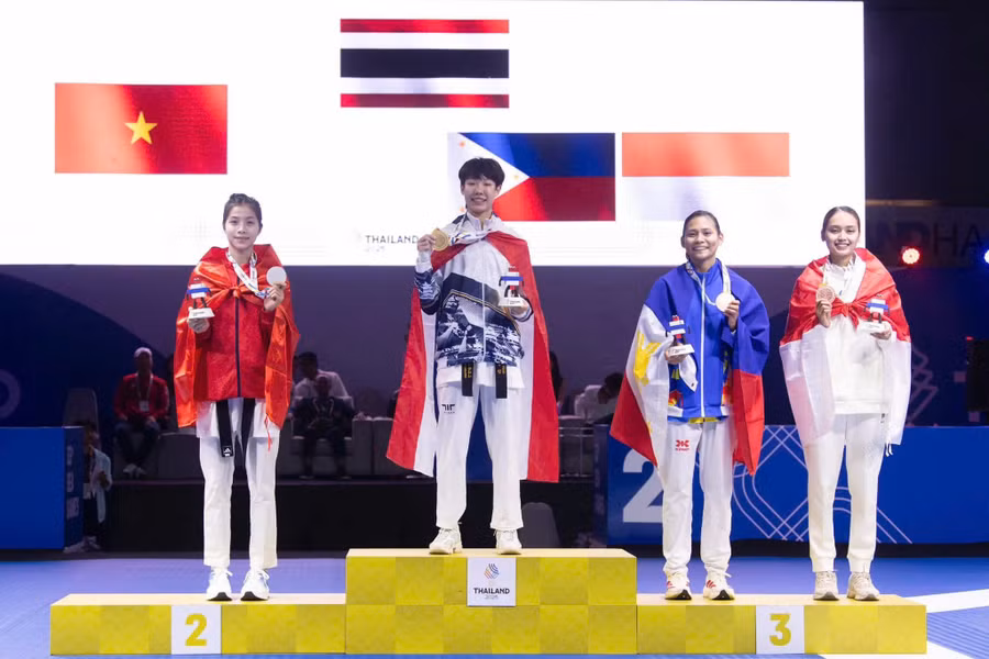 nguyen-thi-loan-gianh-huy-chuong-bac-seagames.jpg