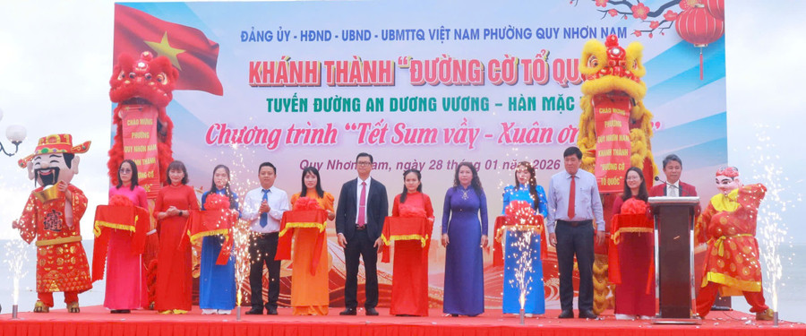 phuong-quy-nhon-nam-khanh-thanh-cong-trinh-duong-co-to-quoc-2.jpg