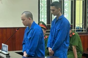 Gia Lai: Rủ bạn mang dao đâm người vì ghen, 2 bị cáo lãnh án tù
