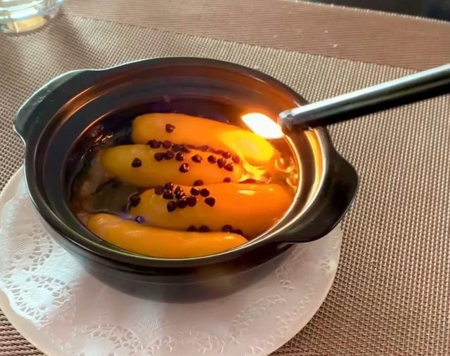 Món chuối đốt đặc sản với những ánh lửa bập bùng khiến buổi hẹn hò thêm thú vị Món chuối đốt đặc sản với những ánh lửa bập bùng khiến buổi hẹn hò thêm thú vị