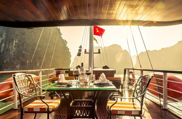 Tham quan các hang động kỳ thú để mang đến cho bạn và người yêu những trải nghiệm đáng nhớ trong chuyến du lịch chỉ dành riêng cho 2 người Tham quan các hang động kỳ thú để mang đến cho bạn và người yêu những trải nghiệm đáng nhớ trong chuyến du lịch chỉ dành riêng cho 2 người