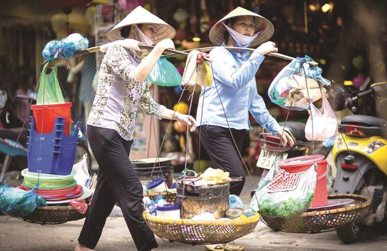 Chính phủ vừa ban hành nghị định bổ sung tiêu chí xác định người lao động có thu nhập thấp thuộc Chương trình mục tiêu quốc gia giảm nghèo bền vững giai đoạn 2021-2025. Ảnh minh họa/Nguồn: VGP thu-nhap-thap.jpg