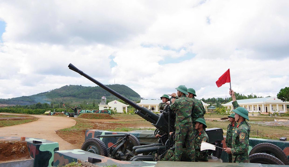 Cán bộ, chiến sĩ Đại đội 8 (Tiểu đoàn 3, Lữ đoàn 234) huấn luyện sẵn sàng chiến đấu. Ảnh: T.D lu-doan-phao-phong-khong-234-dd.jpg