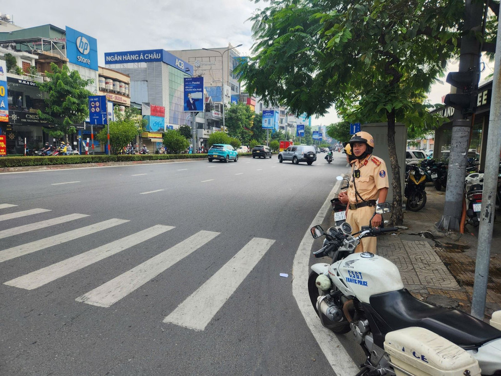 Lực lượng Cảnh sát giao thông sẽ tăng cường kiểm tra, giám sát việc thực hiện Nghị định 168. 3ps.jpg