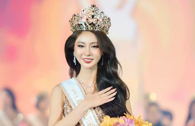 Dương Thị Thanh Thảo vỡ òa trong khoảnh khắc đăng quang Hoa hậu Văn hóa Hữu nghị Quốc tế 2025. Ảnh: BTC Dương Thị Thanh Thảo vỡ òa trong khoảnh khắc đăng quang Hoa hậu Văn hóa Hữu nghị Quốc tế 2025. Ảnh: BTC