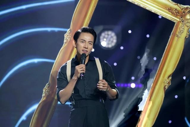 Trần Minh Dũng vỡ òa khi giành danh hiệu quán quân Người kể chuyện tình. ẢNH: BTC Trần Minh Dũng vỡ òa khi giành danh hiệu quán quân Người kể chuyện tình. ẢNH: BTC