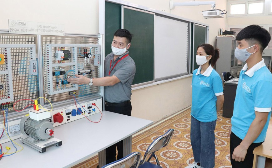 Phát triển ít nhất 70% trường nghề đạt chuẩn quốc gia và quốc tế (ảnh minh họa) phat-trien-it-nhat-70-truong-nghe-dat-chuan-quoc-gia-va-quoc-te-dd.jpg