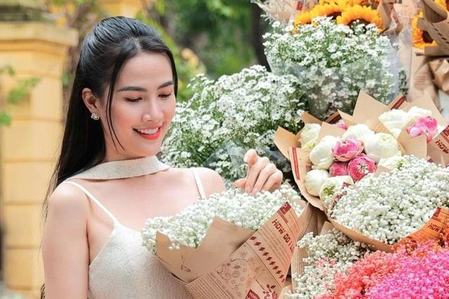 Nhan sắc rạng rỡ của Phan Thị Mơ ở tuổi 35. Ảnh: FBNV phan-thi-mo.jpg
