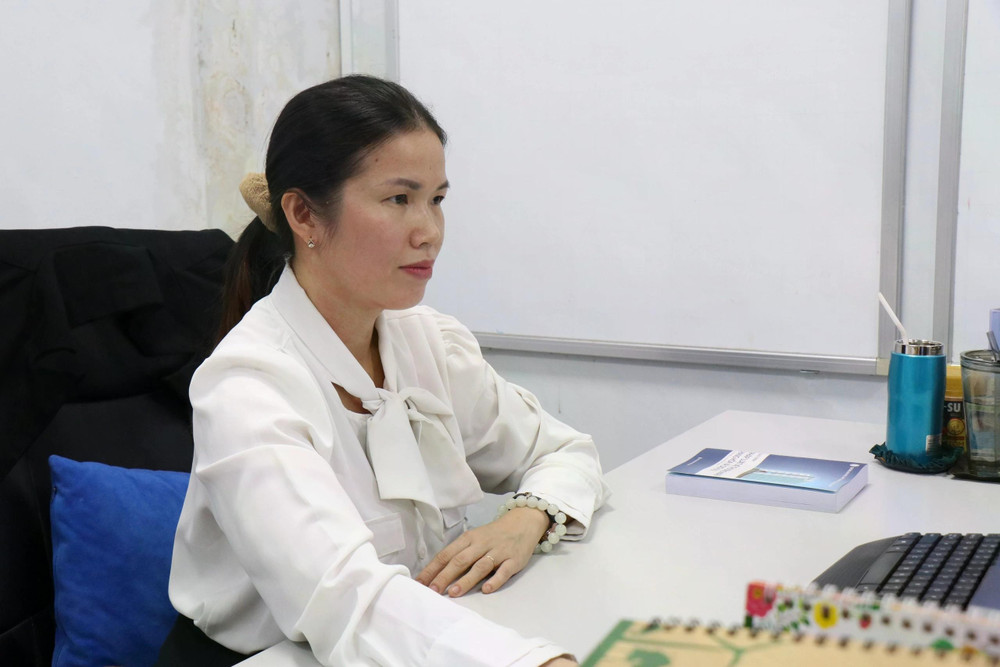 Chị Nguyễn Thị Lệ, Tổ trưởng Tổ công nghệ môi trường và phòng thí nghiệm của Citenco. ẢNH: THÚY LIỄU 3vieclamxanh.jpg