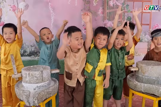 Lớp học không tường: Tuổi thơ của ông bà, cha mẹ