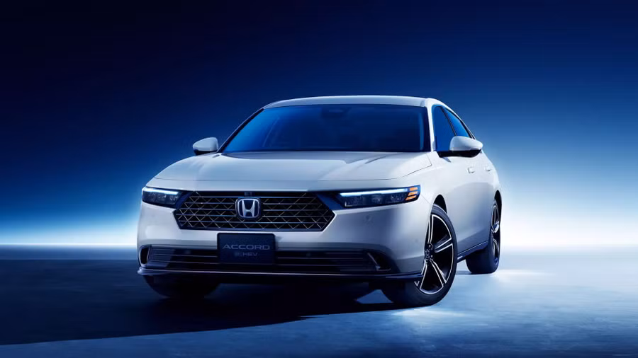 Honda Accord phiên bản màu trắng ngọc trai quý phái. Ảnh: ST Honda Accord phiên bản màu trắng ngọc trai quý phái. Ảnh: ST
