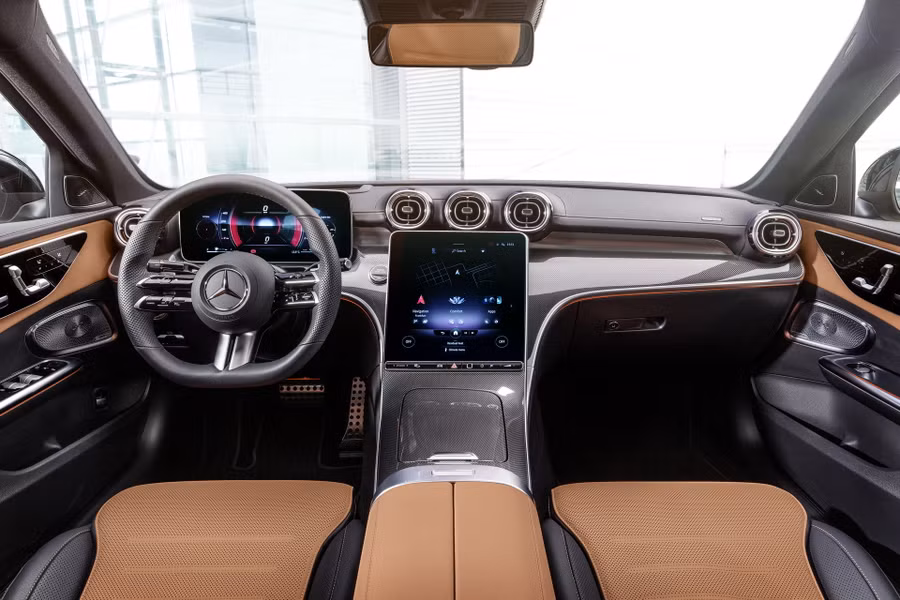 Bên trong Mercedes-Benz C-Class như chiếc S-Class thu nhỏ. Ảnh: ST Bên trong Mercedes-Benz C-Class như chiếc S-Class thu nhỏ. Ảnh: ST