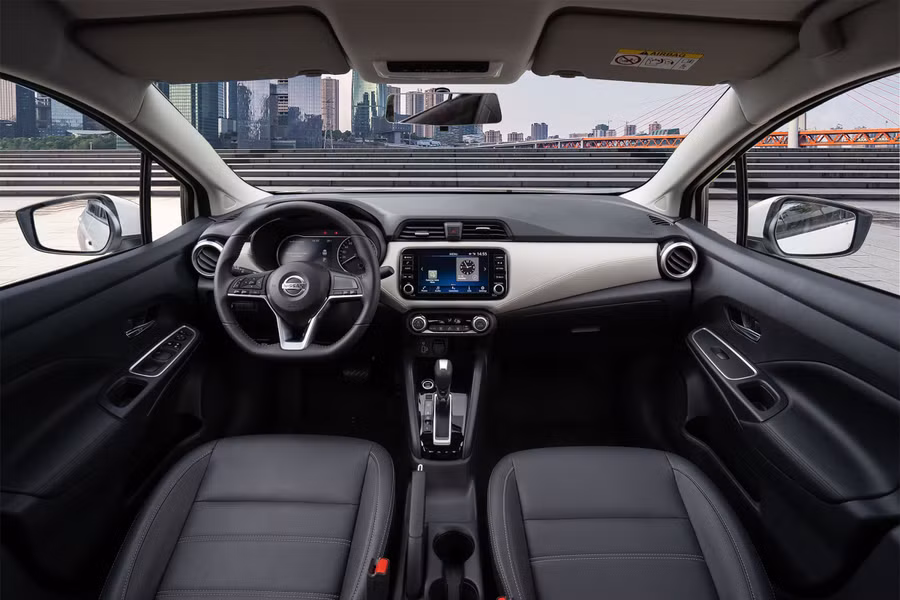 Khoang nội thất hiện đại của Nissan Almera. Ảnh: ST