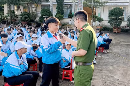 Hơn 1.100 học sinh Ia Grai được tuyên truyền về an toàn giao thông 