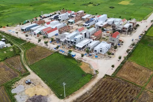 Từ nỗi lo sạt lở đến niềm vui an cư