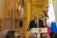 Ukraine và Nga đốp chát qua lại trước đề xuất Moscow chủ động ngừng bắn 3 ngày 