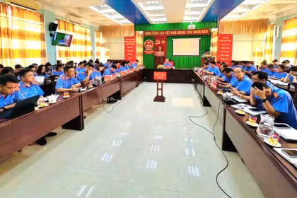 Quang cảnh hội nghị sơ kết. Ảnh: ĐVCC