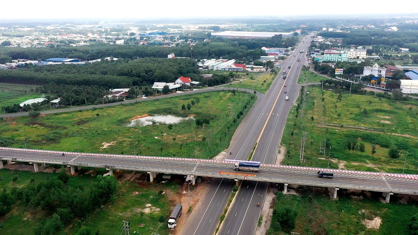 Quy hoạch với những định hình cụ thể về không gian phát triển, là căn cứ khoa học để Bình Phước hoạch định chính sách, phân bổ và sử dụng hiệu quả nguồn lực cho phát triển tien-dung-44-15064512122024.jpg