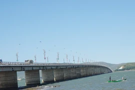 Cấm phương tiện lưu thông qua cầu Thị Nại 