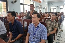 Tuyên truyền chủ trương di dời tàu thuyền cho ngư dân An Lương
