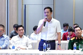 Đại diện các doanh nghiệp, nhà đầu tư phát biểu tại buổi gặp mặt.
