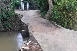 Hiện trường vụ tai nạn xe máy.