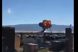 Khoảnh khắc máy bay F-16 rơi.