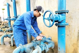 Thiết bị cung cấp nước xuống cấp.