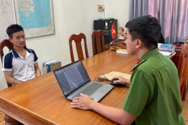 Đang cai nghiện lại tàng trữ trái phép chất ma túy