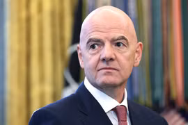 Chủ tịch FIFA Gianni Infantino đối mặt với nguy cơ phải từ chức sau kế hoạch gây tranh cãi.