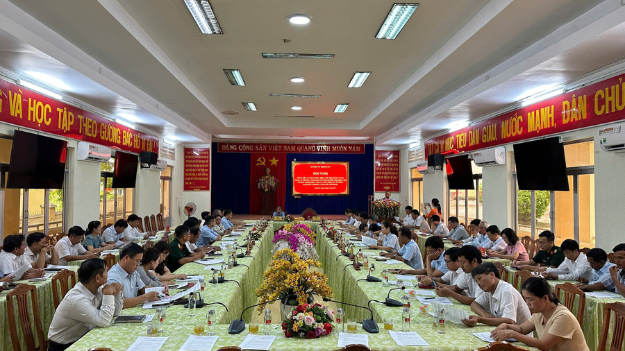 Ngày 28-5, huyện Krông Pa tổ chức Hội nghị tổng kết 10 năm thực hiện Chỉ thị số 05-CT/TW của Bộ Chính trị khóa XII về đẩy mạnh học tập và làm theo tư tưởng, đạo đức, phong cách Hồ Chí Minh. Ảnh: Lê Nam hoi-nghi-tong-ket-10-nam-thuc-hien-chi-thi-so-05-cua-bo-chinh-tri-khoa-xii-ve-day-manh-hoc-tap-va-lam-theo-tu-tuong-dao-duc-phong-cach-ho-chi-minh.jpg