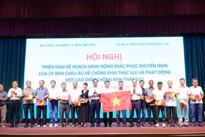 Quyết tâm gỡ “thẻ vàng” IUU, phát triển thủy sản bền vững