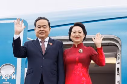 Chủ tịch Quốc hội Trần Thanh Mẫn và Phu nhân lên đường thăm chính thức Hàn Quốc và Mông Cổ