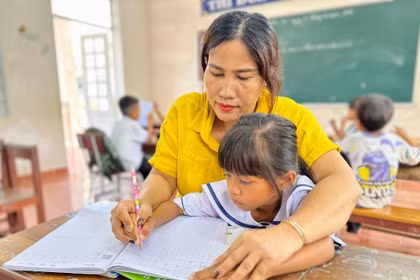 Canh Giao trong sắc màu ngày mới