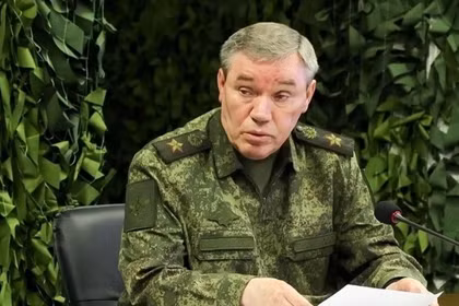 Nga tấn công tổng lực, Ukraine mất thành trì quan trọng ở Donbass